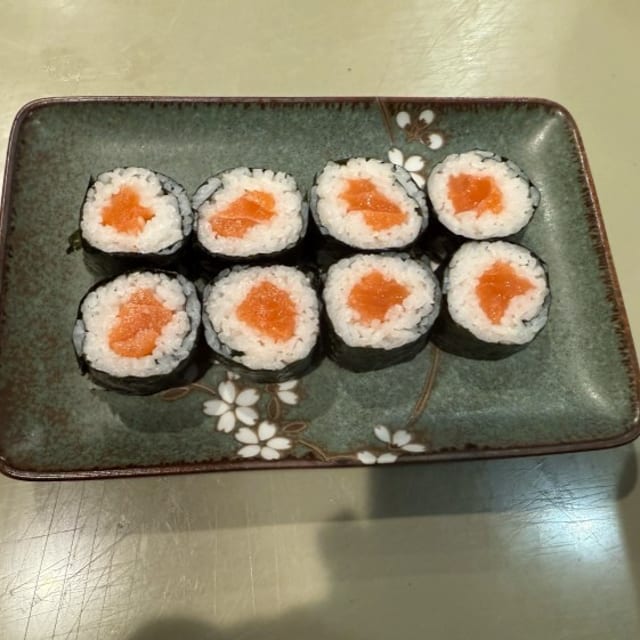 Salmon Roll.